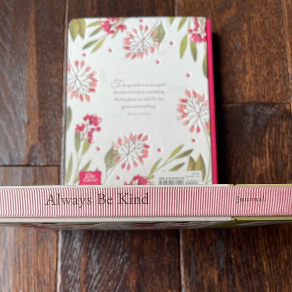 Ellie Claire Journals 🤩 - Picture 15 of 15